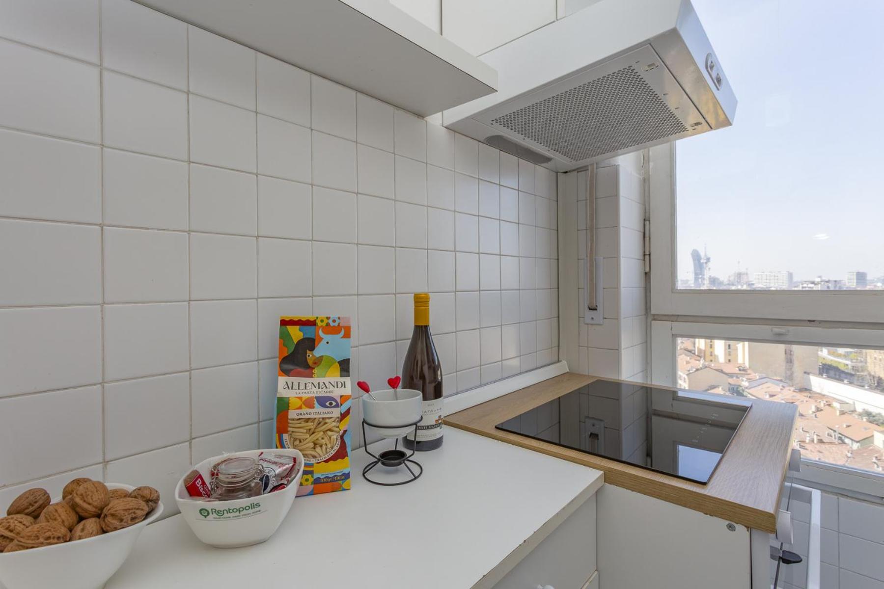 Skyline View Biancamano 1 Bdr With Balcony By Rentopolis Milan Bagian luar foto
