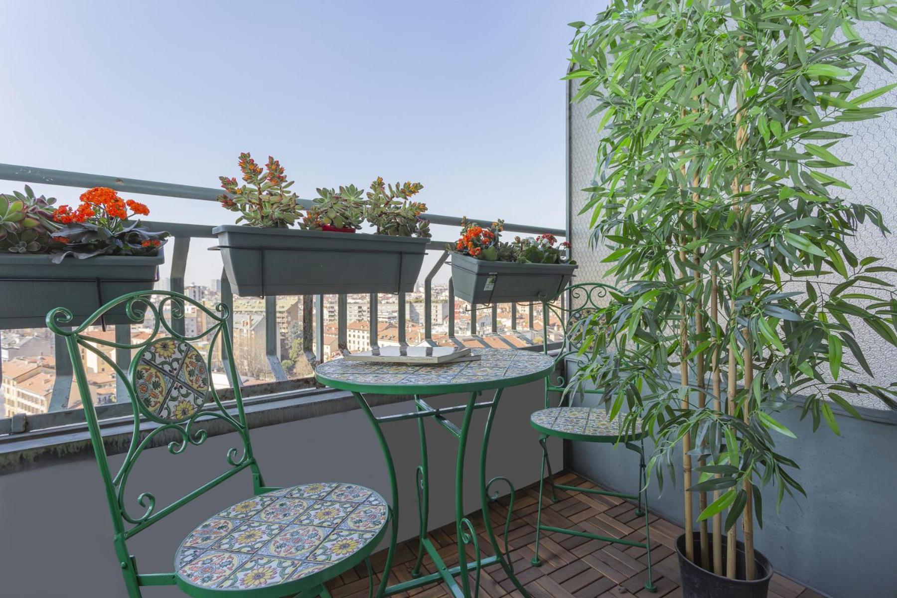 Skyline View Biancamano 1 Bdr With Balcony By Rentopolis Milan Bagian luar foto